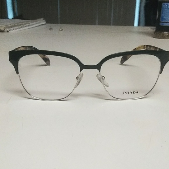 Prada glasses - Picture 1 of 3